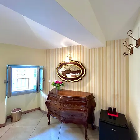 Pensjonat Da Pardis Via Broseta 3*