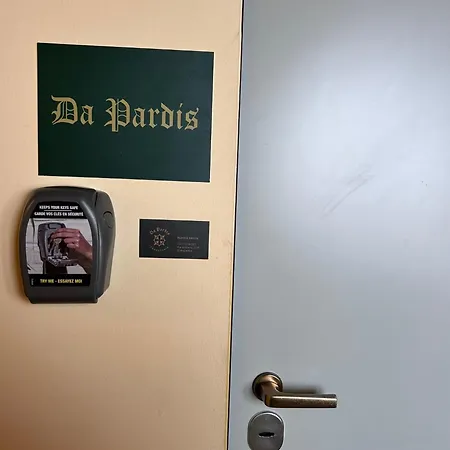 בית הארחה Da Pardis Via Broseta 3*